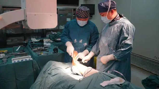 西京醫院實施西北首例3D打印技術輔助下國產人工全踝關節置換術